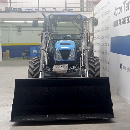 Tractor NEW HOLLAND T4050 Deluxe, segunda mano, usado, ocasión