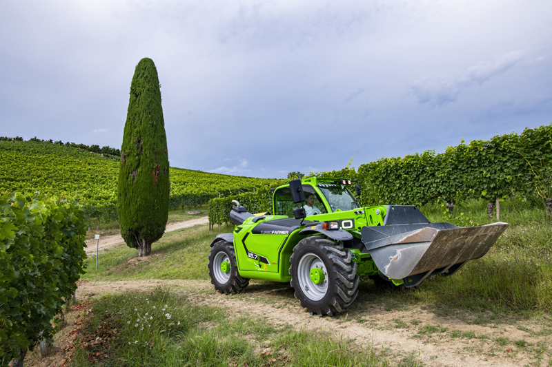 Cargador telescópico MERLO Turbofarmer TF35.7 Espina